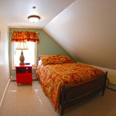 Hyde Away Inn Waitsfield 部屋 写真