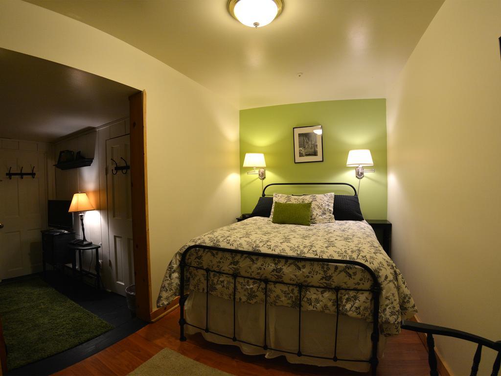 Hyde Away Inn Waitsfield 部屋 写真