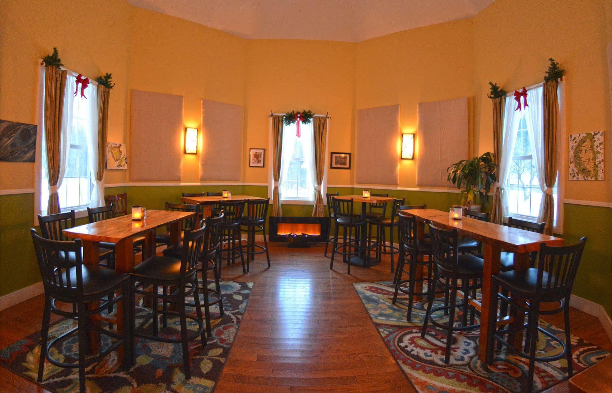 Hyde Away Inn Waitsfield エクステリア 写真