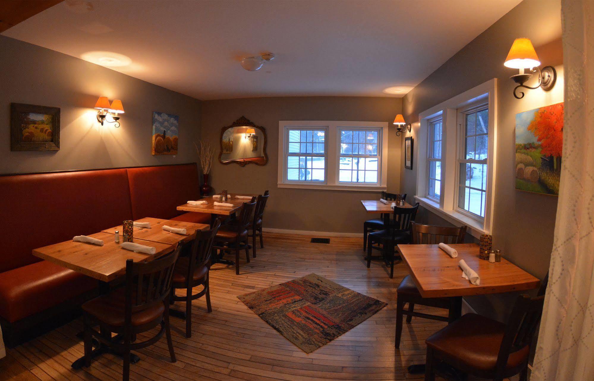 Hyde Away Inn Waitsfield エクステリア 写真
